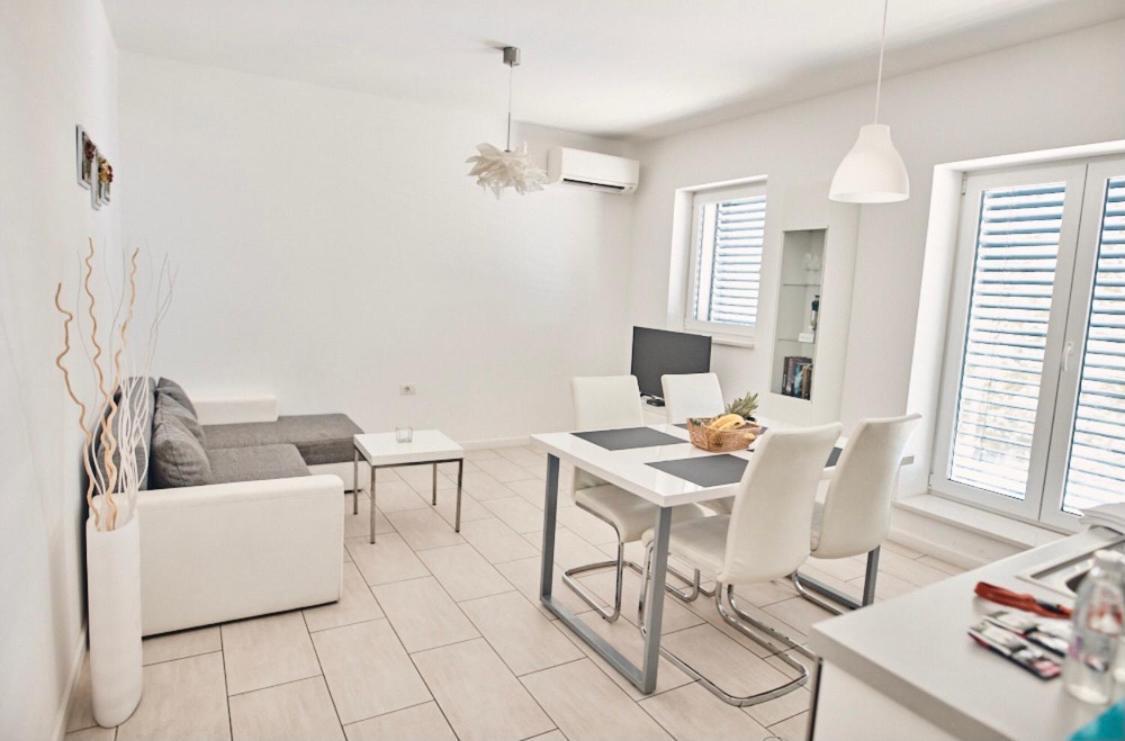 Apartments & Rooms Artemus Belveder Koper Exterior photo